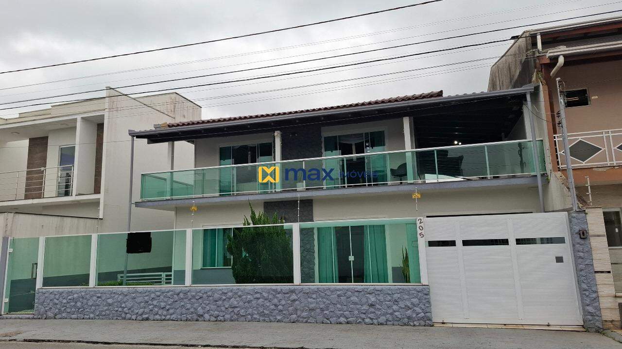 Casa à venda no Cordeiros: Fachada