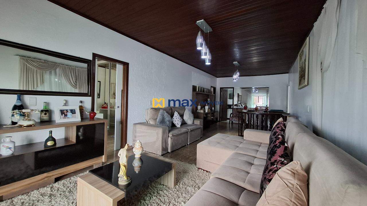 Casa à venda no Cordeiros: Sala de estar 2° piso