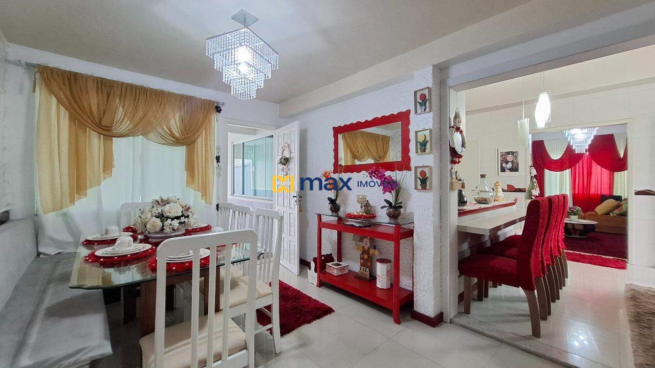 Casa à venda no Cordeiros: Sala de jantar