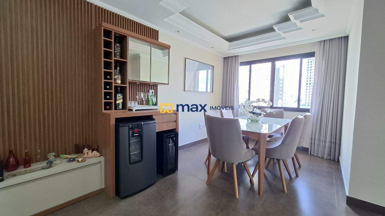 Apartamento à venda no Centro: Living integrado