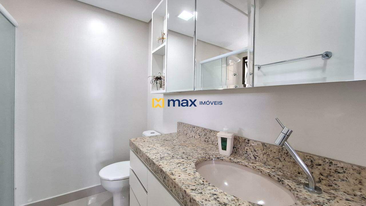 Apartamento à venda no Centro: Banheiro social