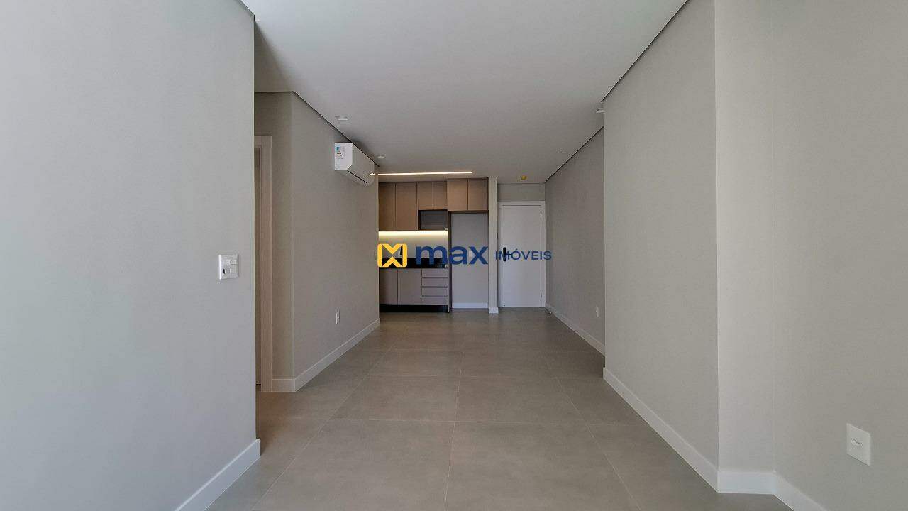 Apartamento à venda no Centro: Living integrado