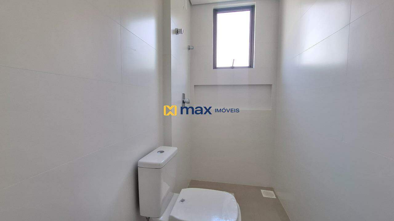 Apartamento à venda no Centro: Banheiro social