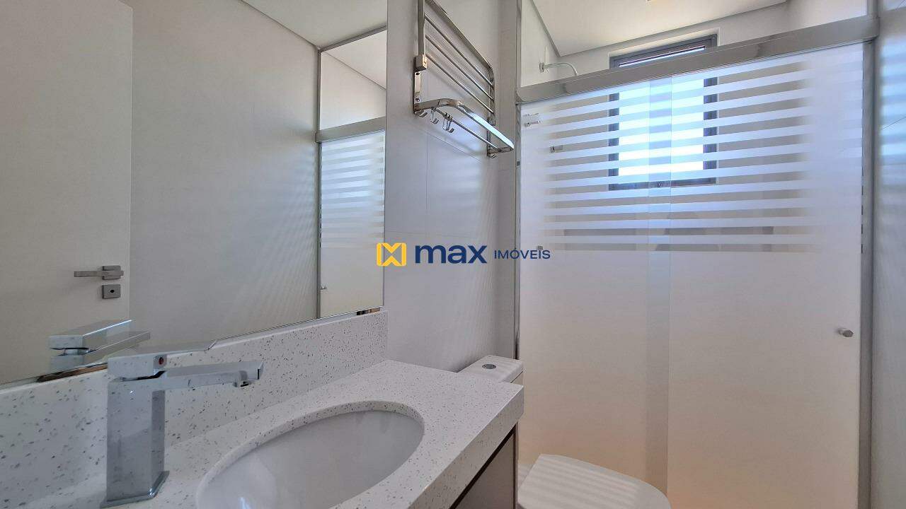 Apartamento à venda no Centro: Banheiro social