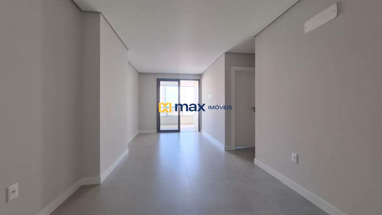 Apartamento à venda no Centro: Living integrado