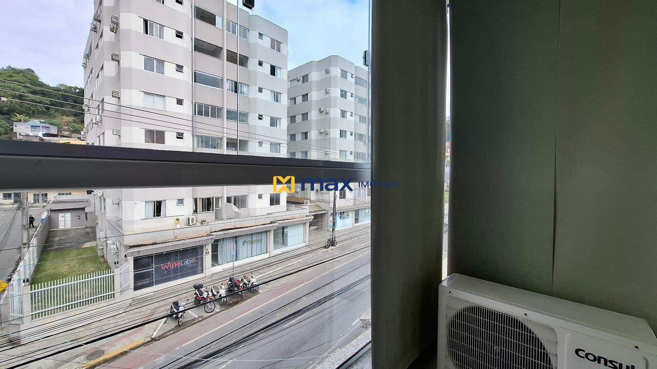 Apartamento para aluguel no Centro: Sacada com churrasqueira
