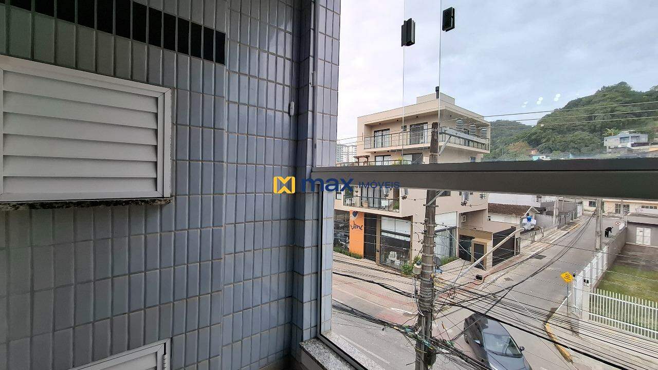 Apartamento para aluguel no Centro: Sacada com churrasqueira