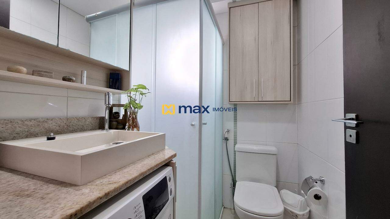 Apartamento para aluguel no Centro: Banheiro social