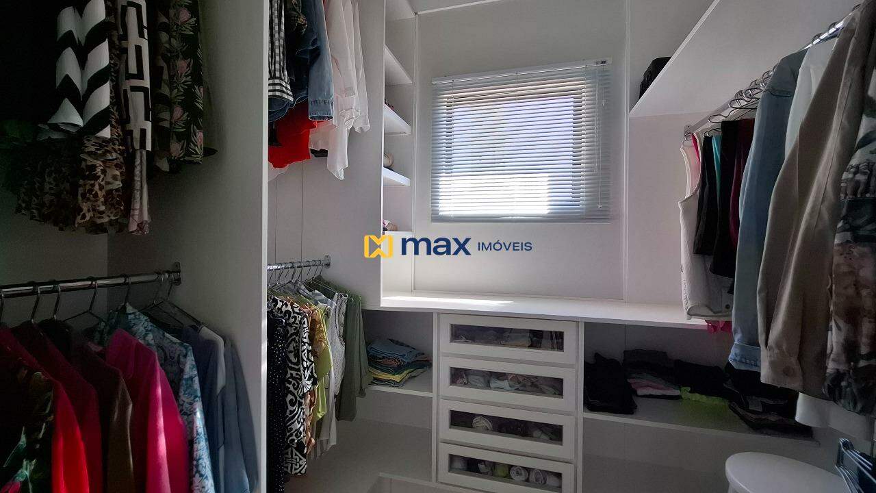 Apartamento à venda no Fazenda: Closet
