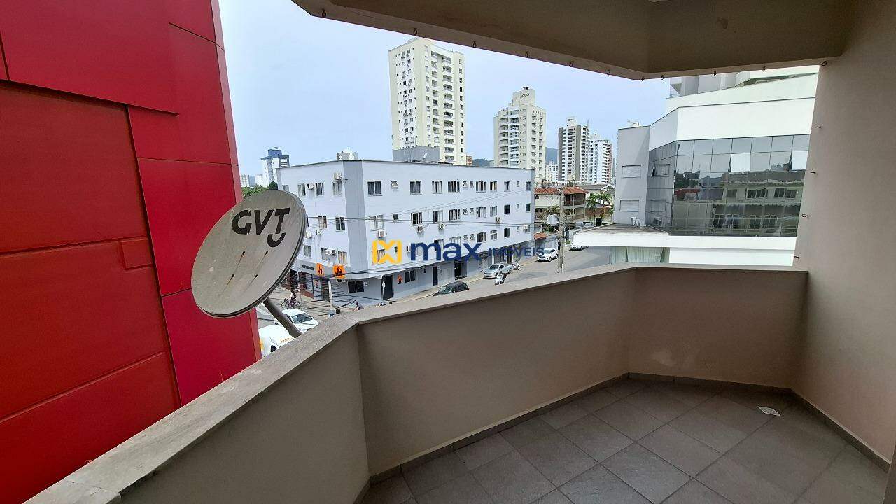 Apartamento à venda no São João: Sacada Sala de Estar e Jantar