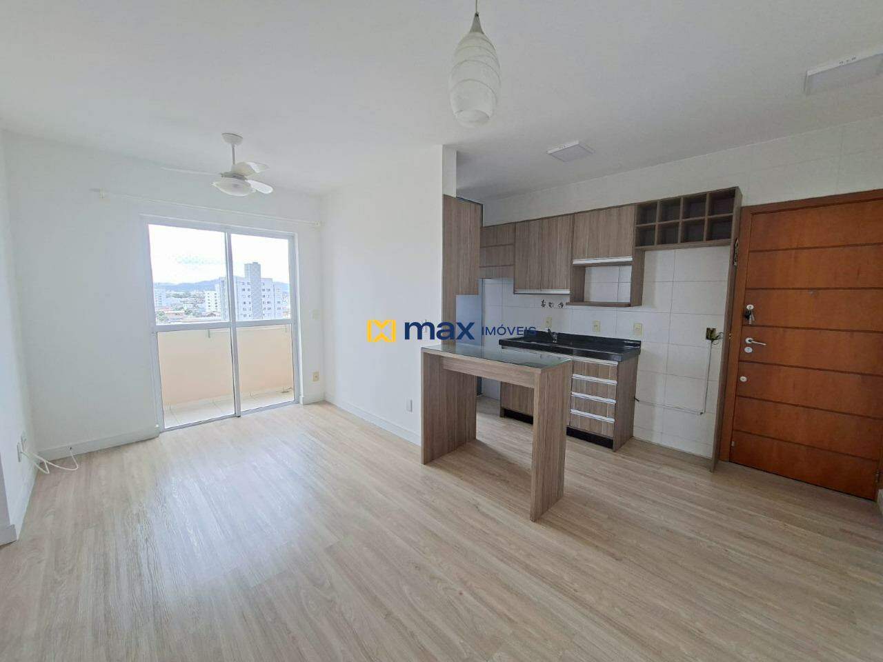Apartamento para aluguel no Cordeiros: Sala de estar/jantar e cozinha