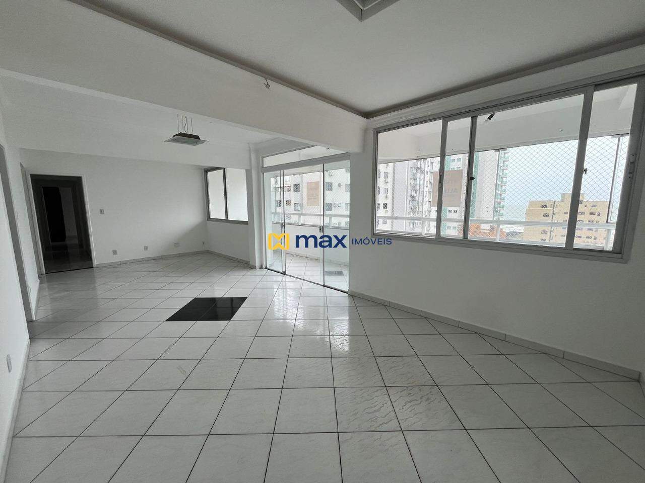 Apartamento para aluguel no Centro: 