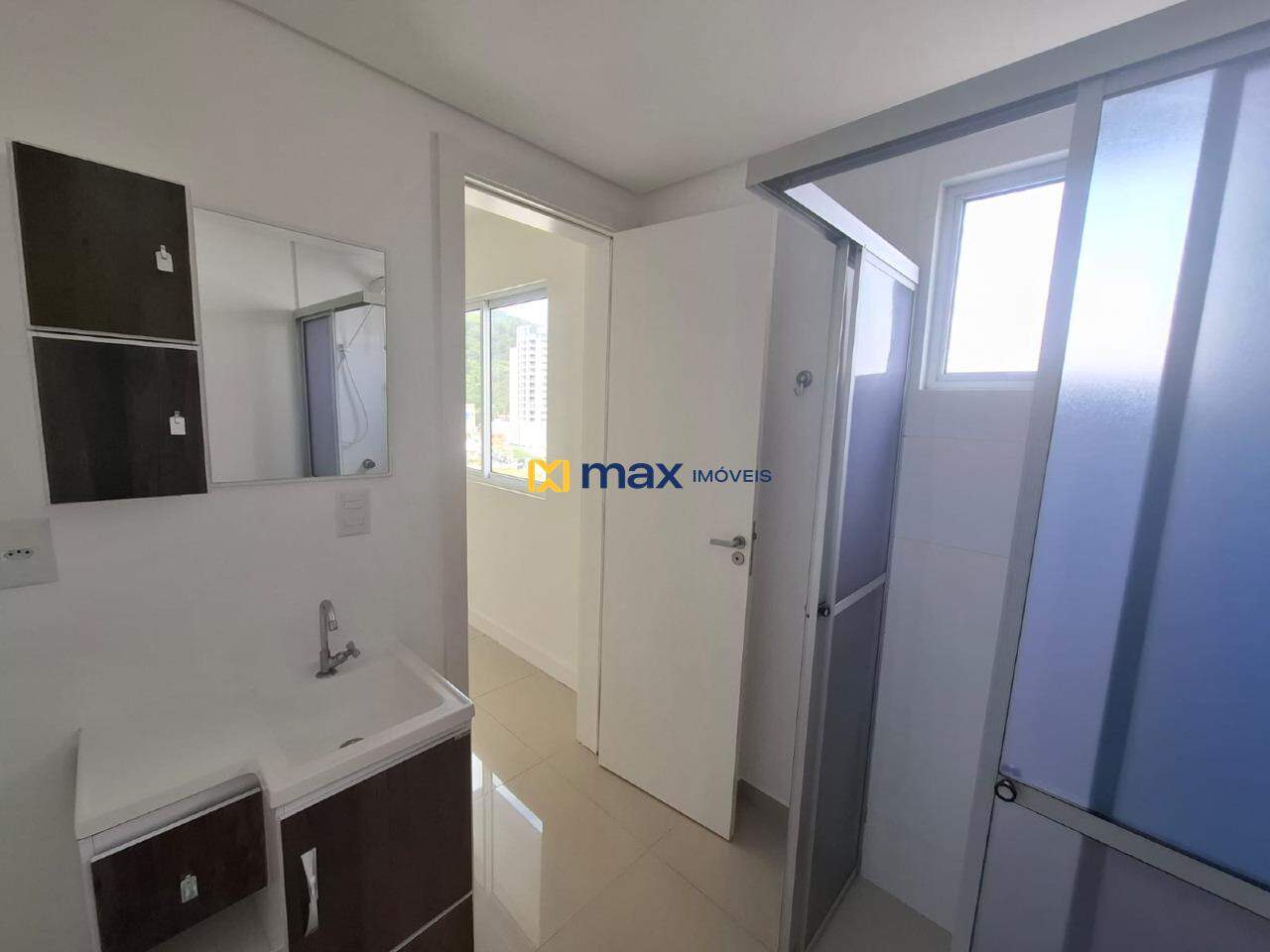 Apartamento para aluguel no Centro: Banheiro Suíte