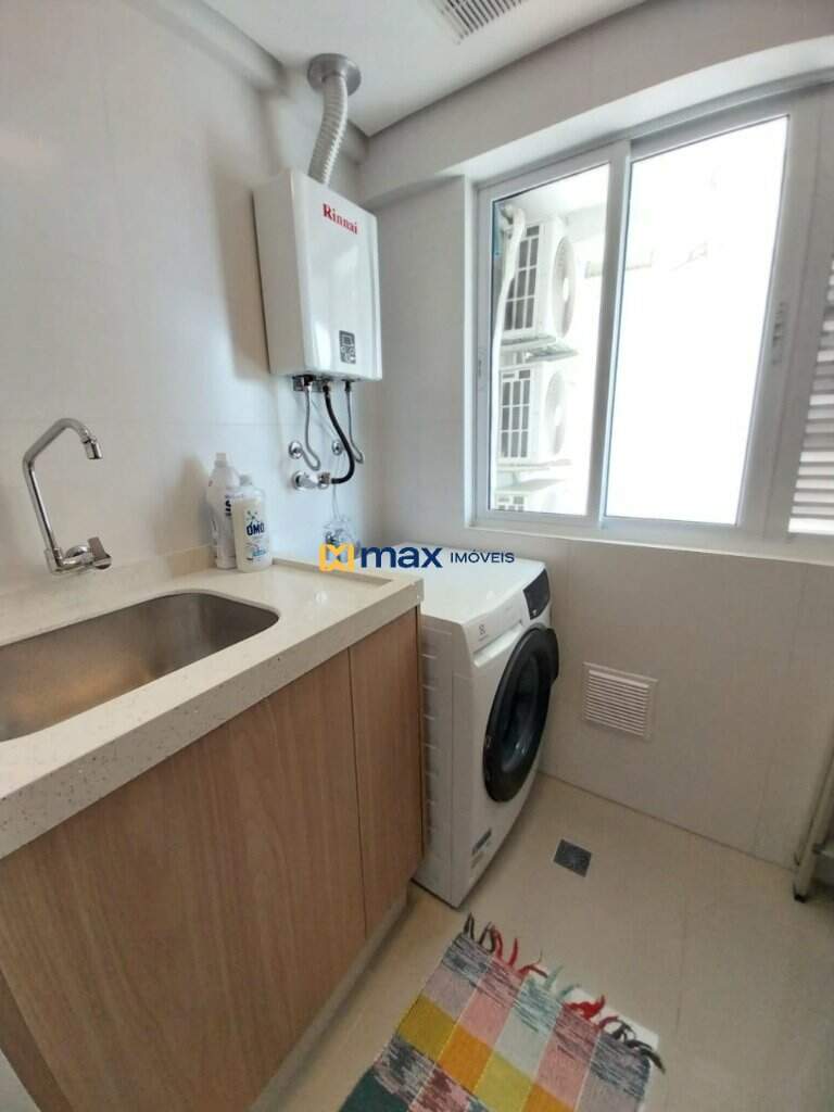 Apartamento à venda no Ressacada: Área de serviço