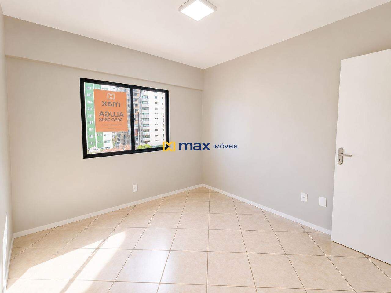 Apartamento para aluguel no Centro: 