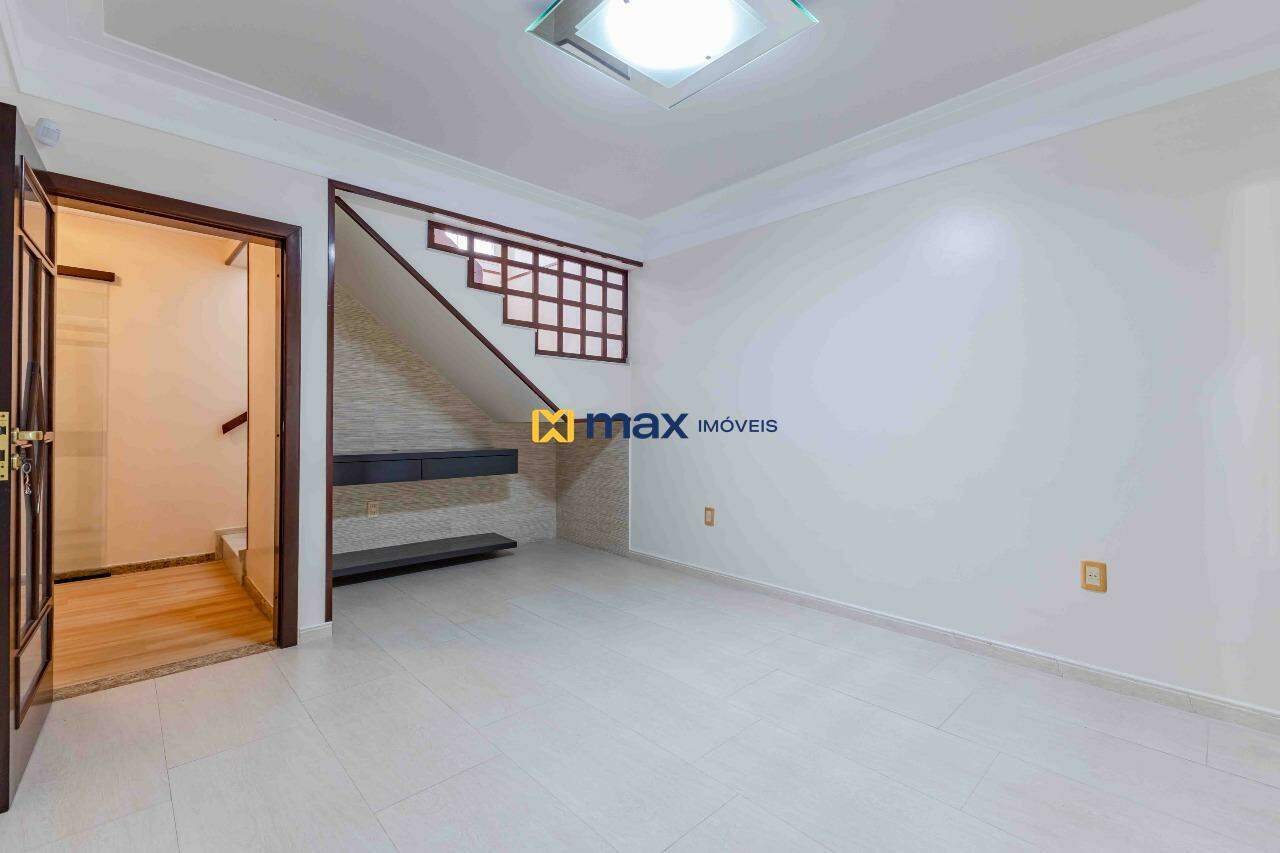 Casa à venda no Dom Bosco: Sala 2