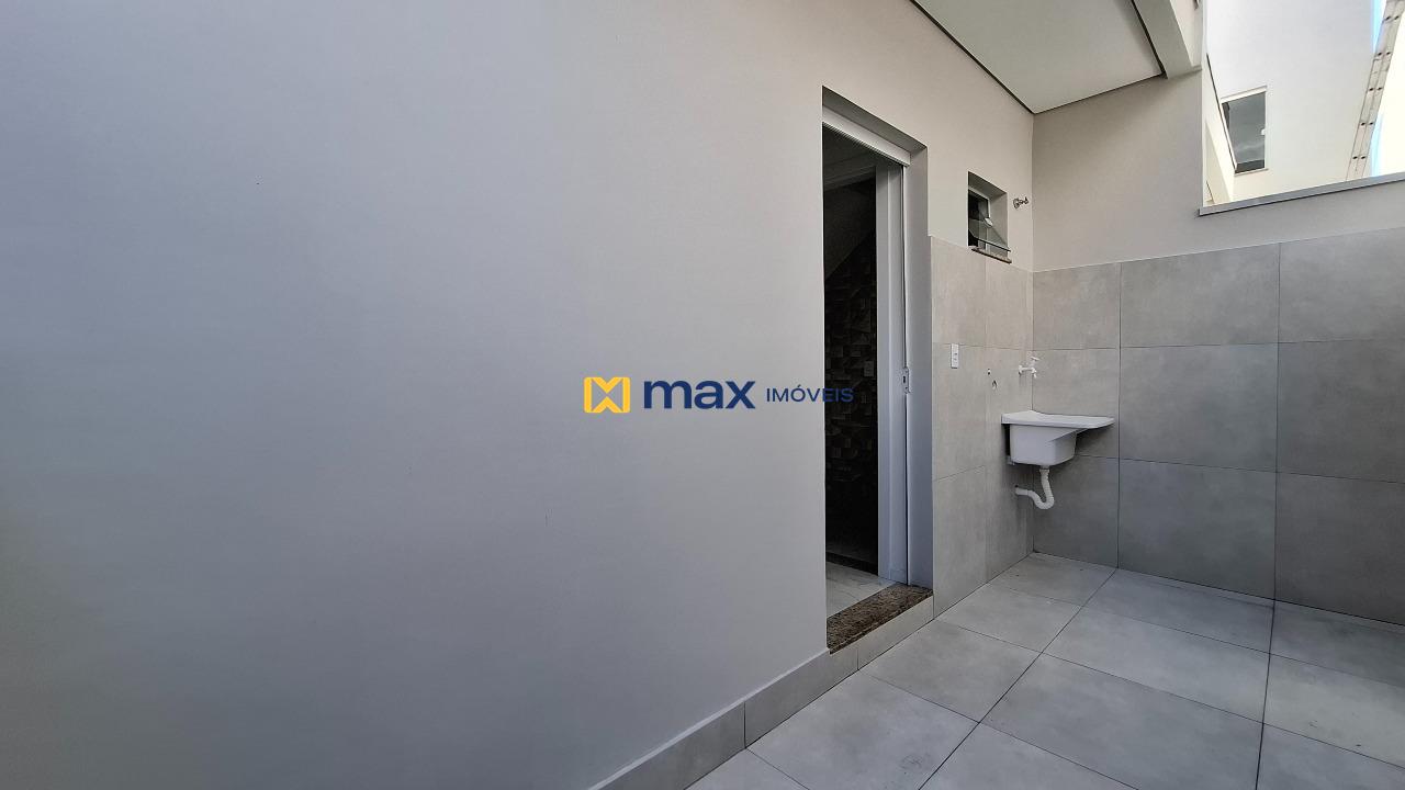 Casa à venda no Cordeiros: Área externa