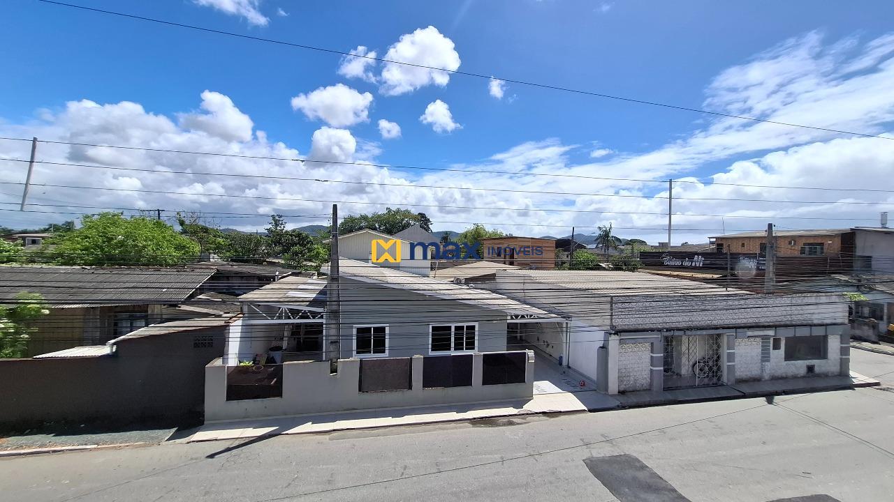 Casa à venda no Cordeiros: Vista