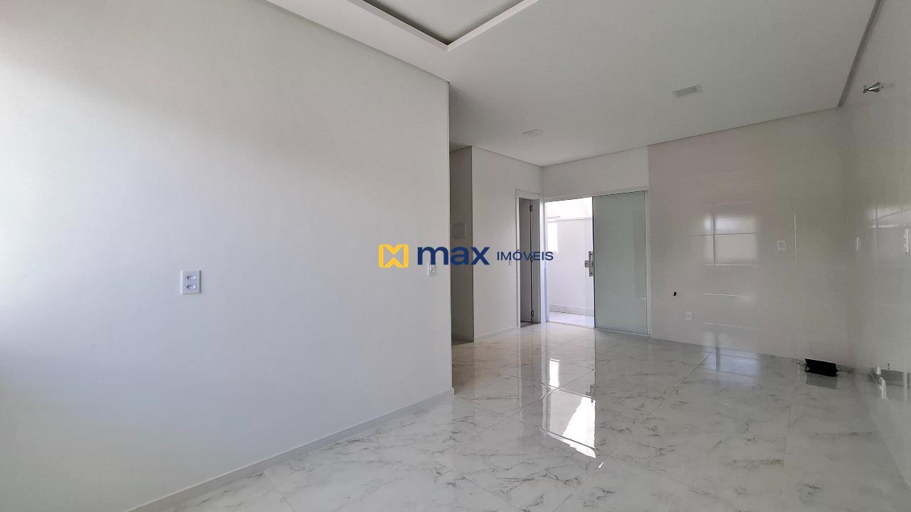 Casa à venda no Cordeiros: Living integrado