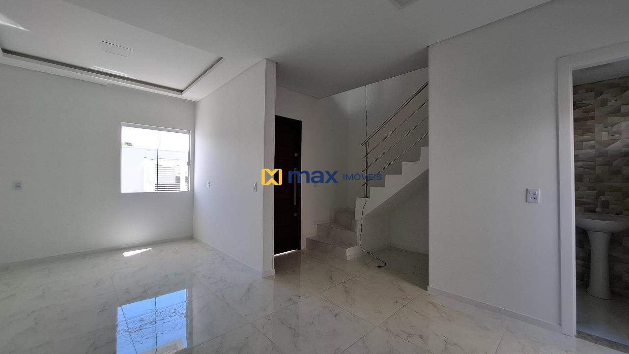 Casa à venda no Cordeiros: Living integrado