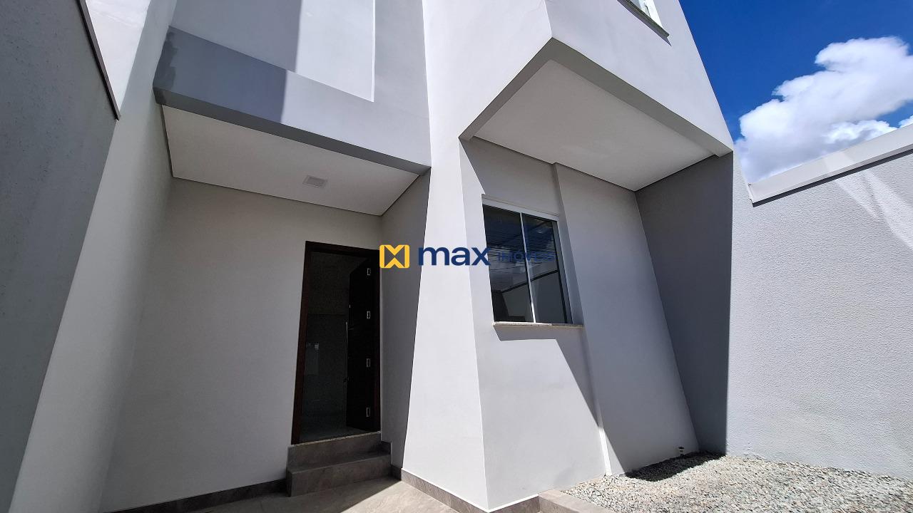 Casa à venda no Cordeiros: Fachada