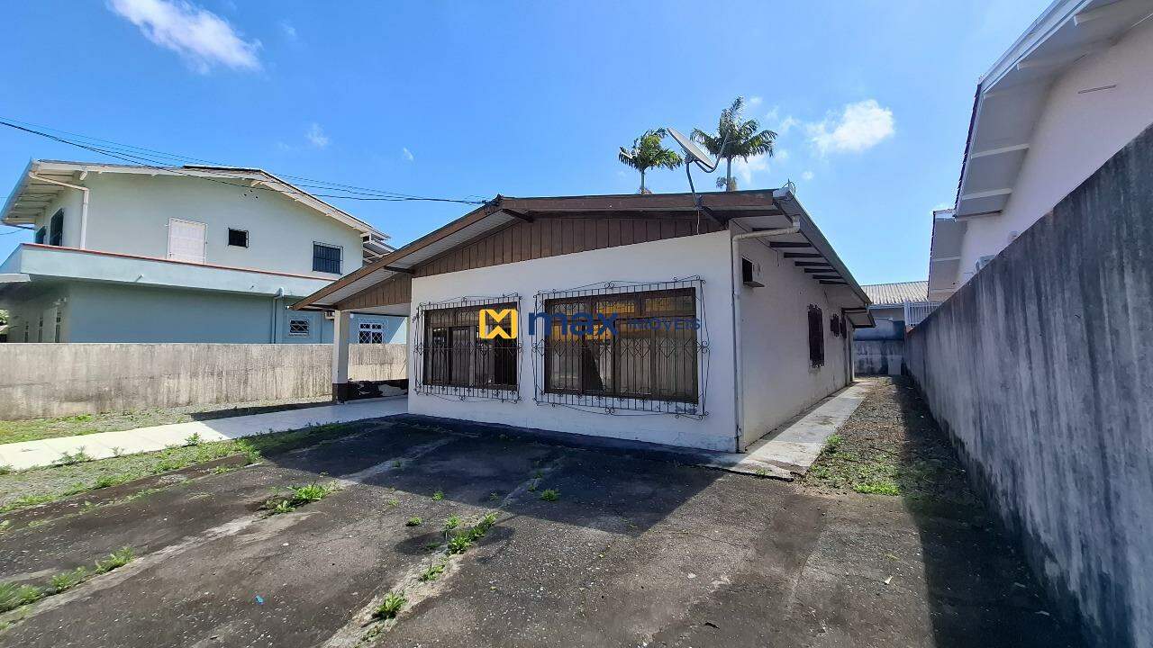 Terreno à venda no Cordeiros: Terreno