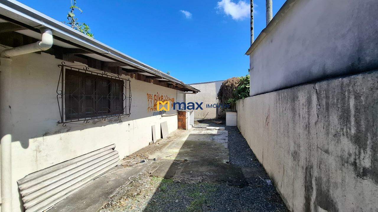 Terreno à venda no Cordeiros: Terreno