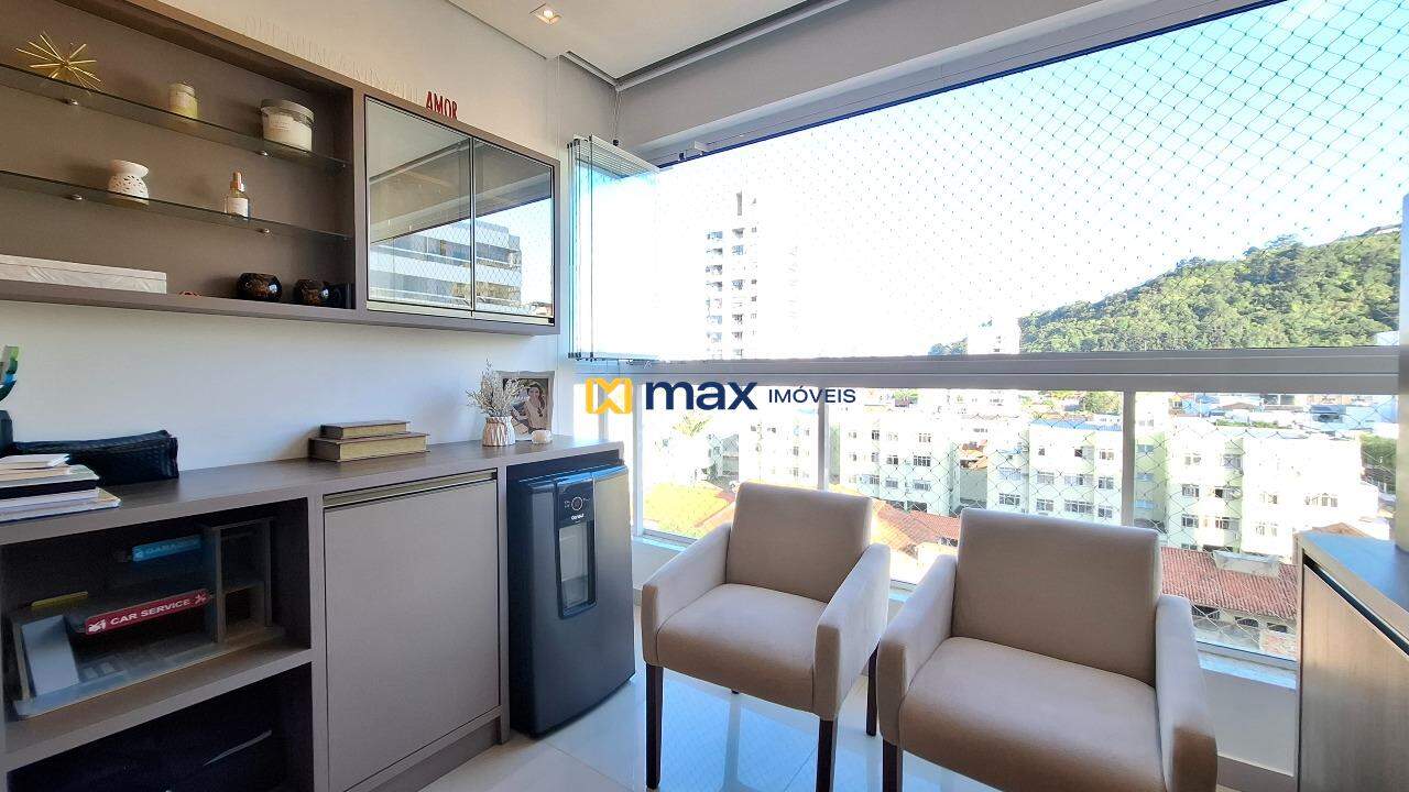 Apartamento à venda no Centro: Sacada com churrasqueira