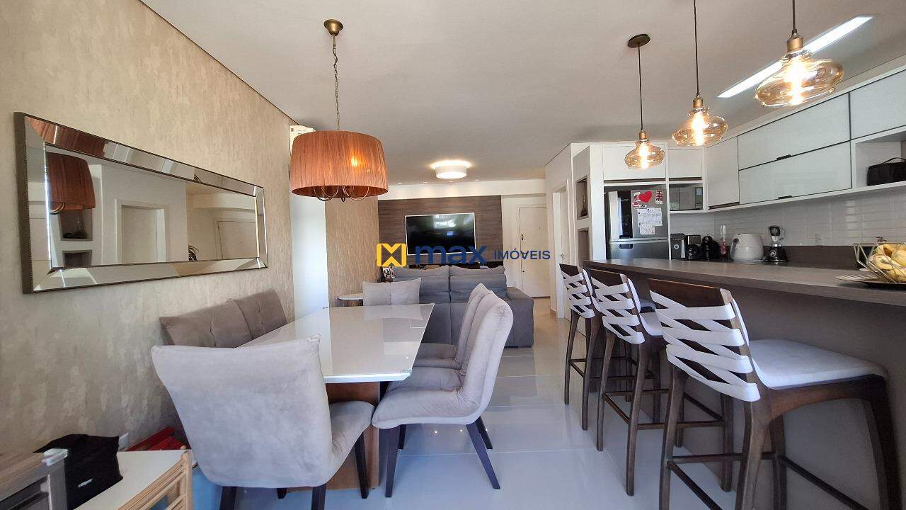 Apartamento à venda no Centro: Living integrado