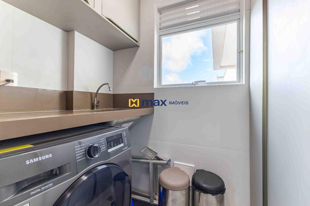 Apartamento à venda no Praia Brava: Área de serviço