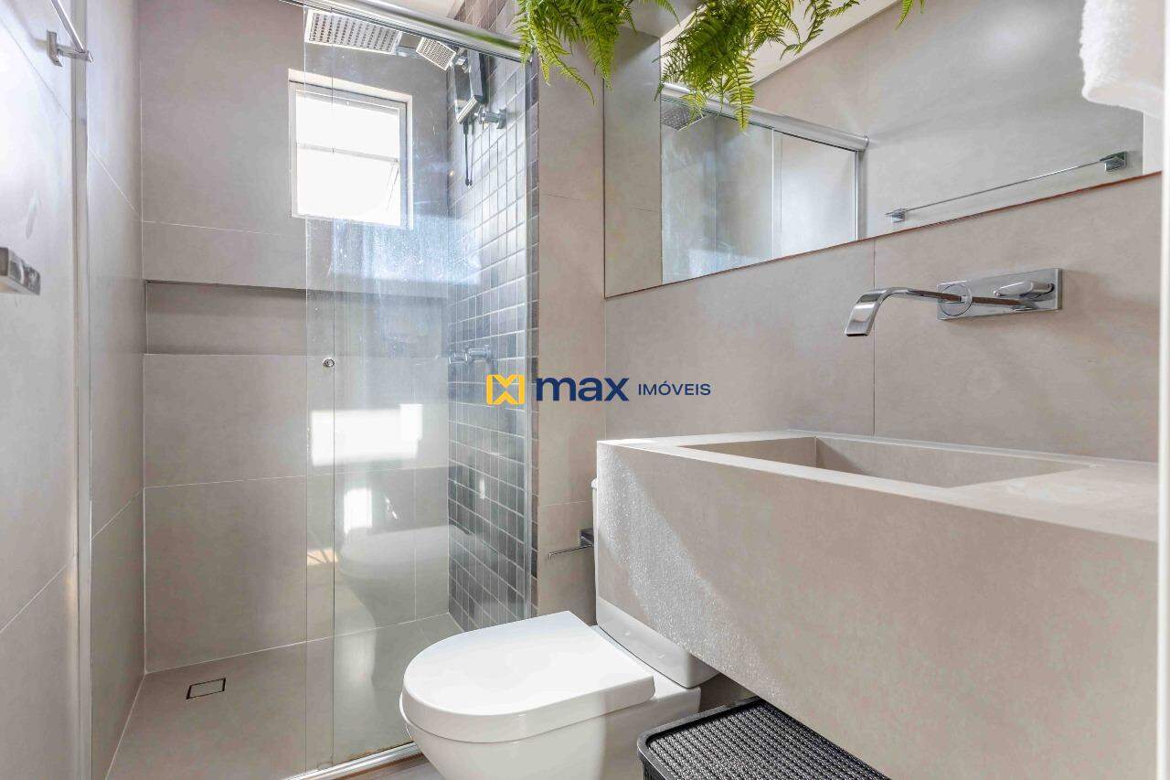 Apartamento à venda no Praia Brava: Banheiro social