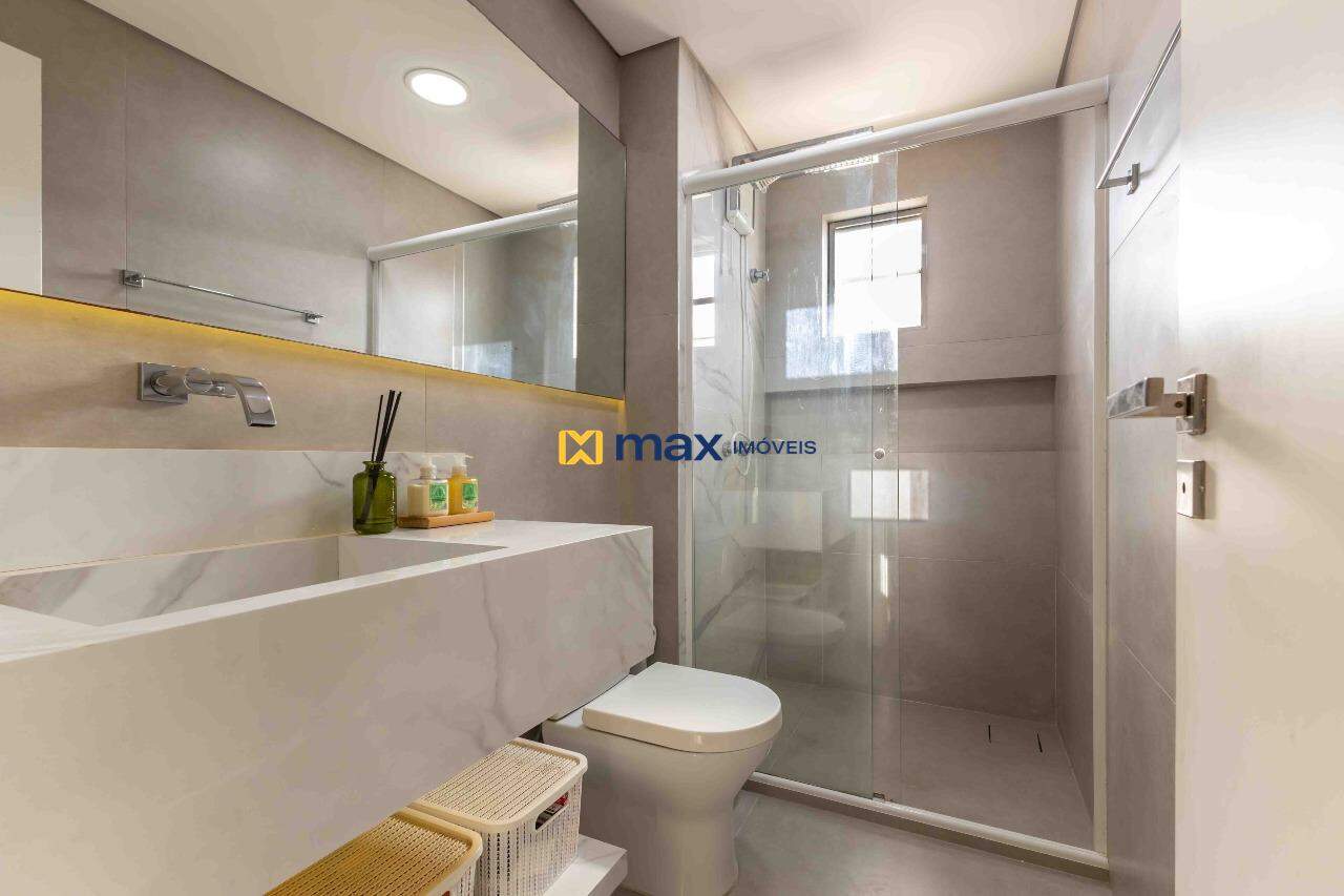 Apartamento à venda no Praia Brava: Banheiro suíte