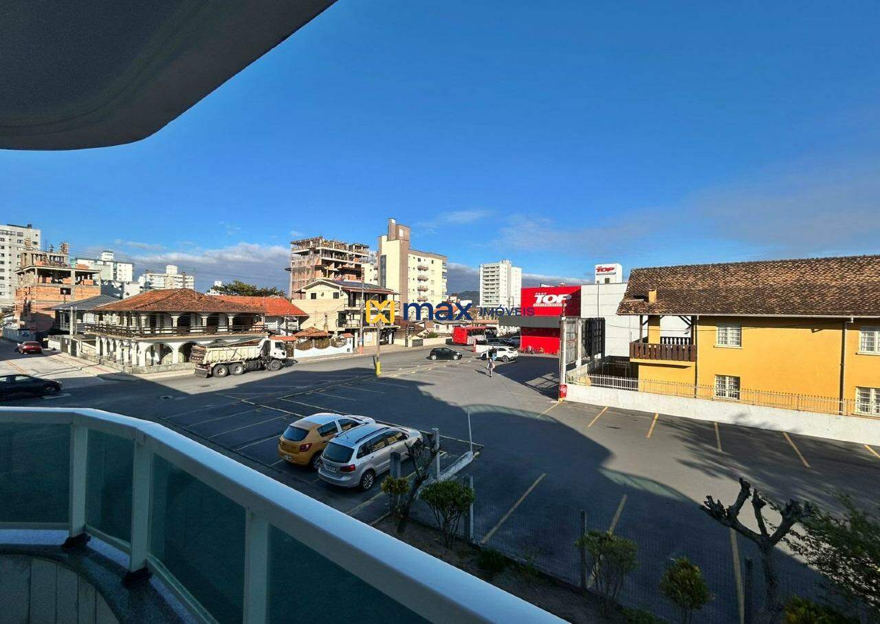 Apartamento à venda no Gravatá: Sacada