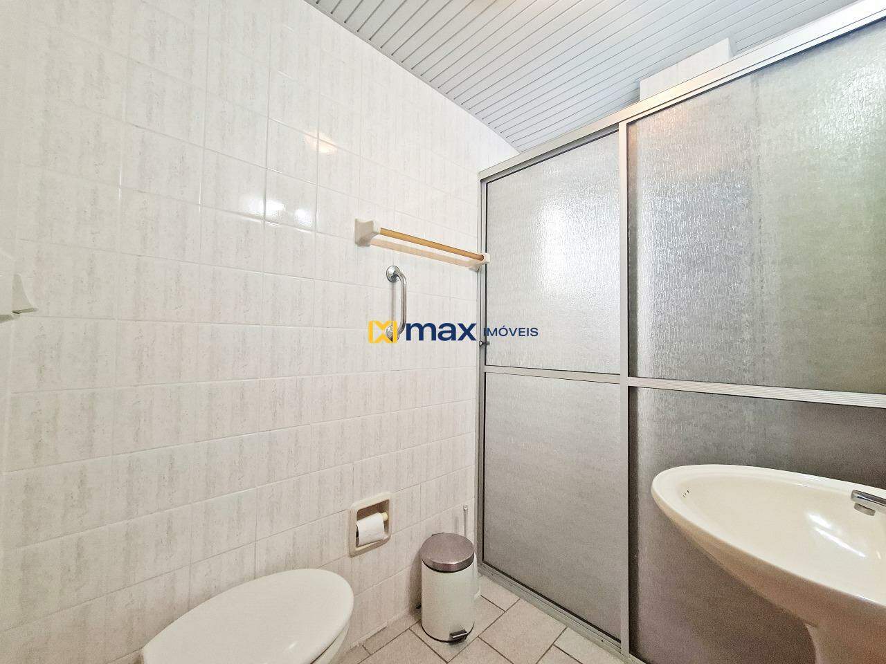 Apartamento para aluguel no Centro: Banheiro social