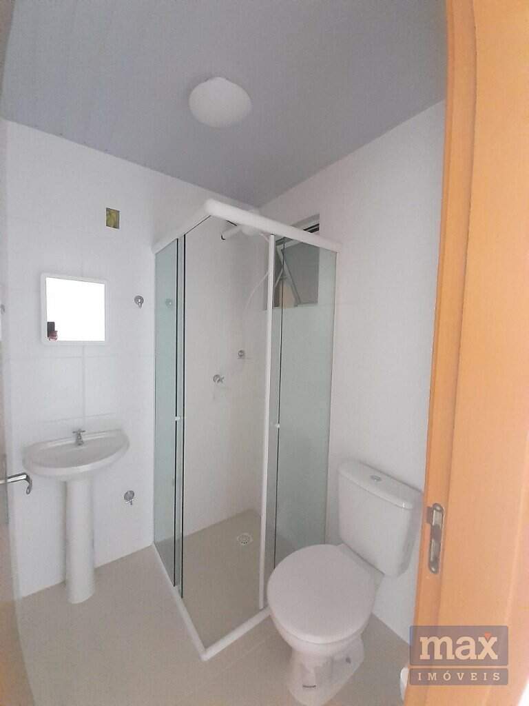 Apartamento à venda no Itaipava: Banheiro social