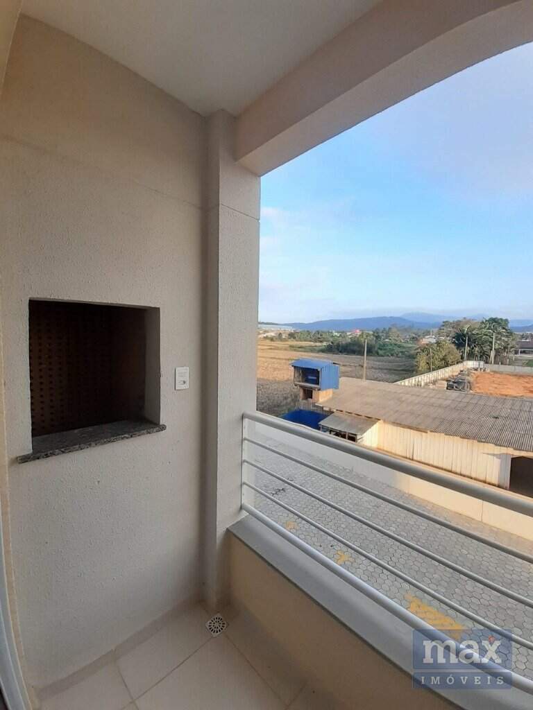 Apartamento à venda no Itaipava: Sacada com churrasqueira