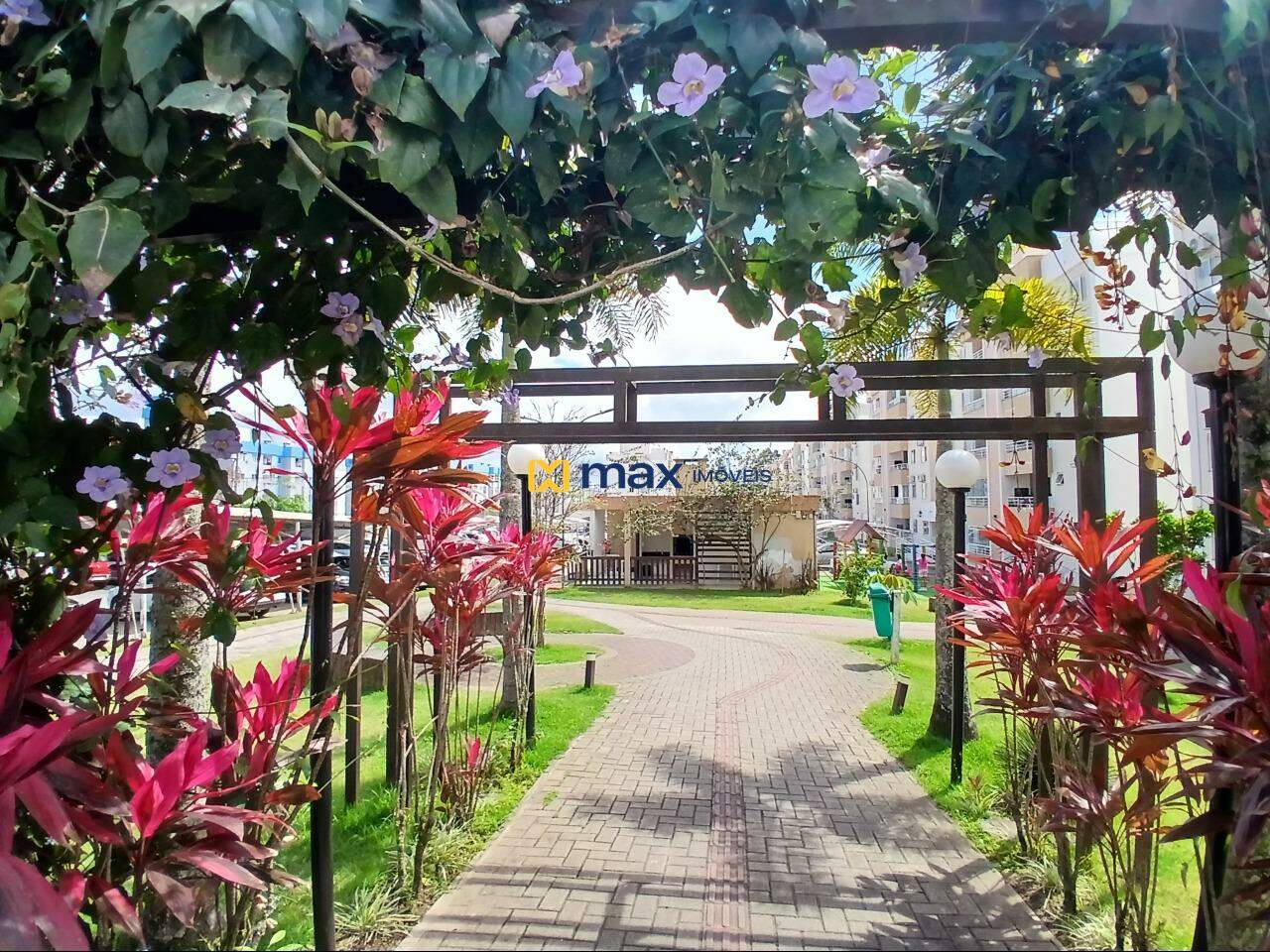 Apartamento à venda no Espinheiros: Área externa