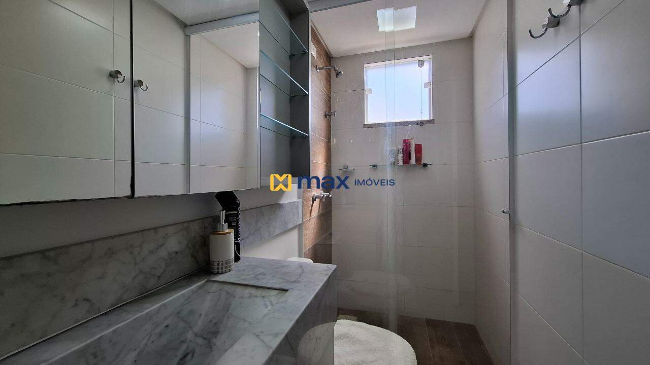 Apartamento à venda no São João: Banheiro social