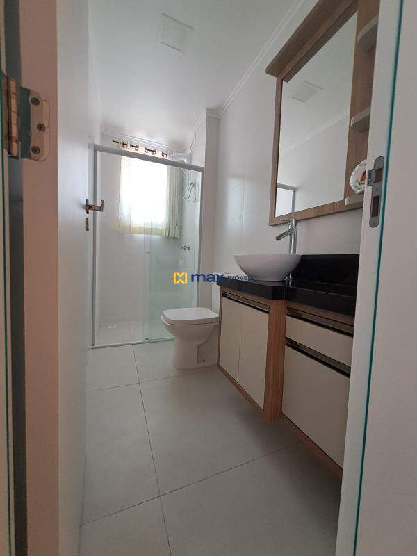 Apartamento à venda no Centro: Banheiro social