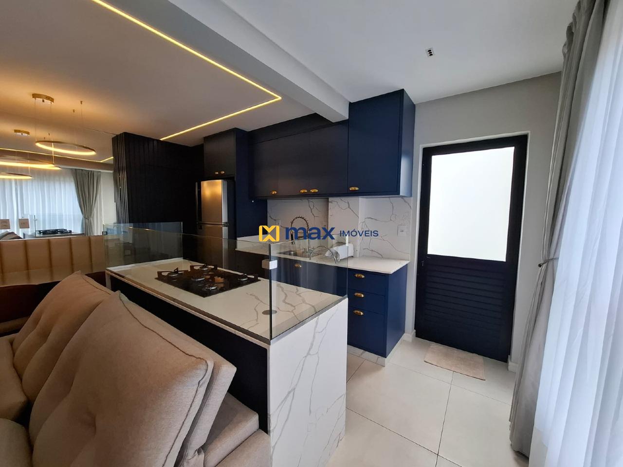 Apartamento à venda no Meia Praia: 