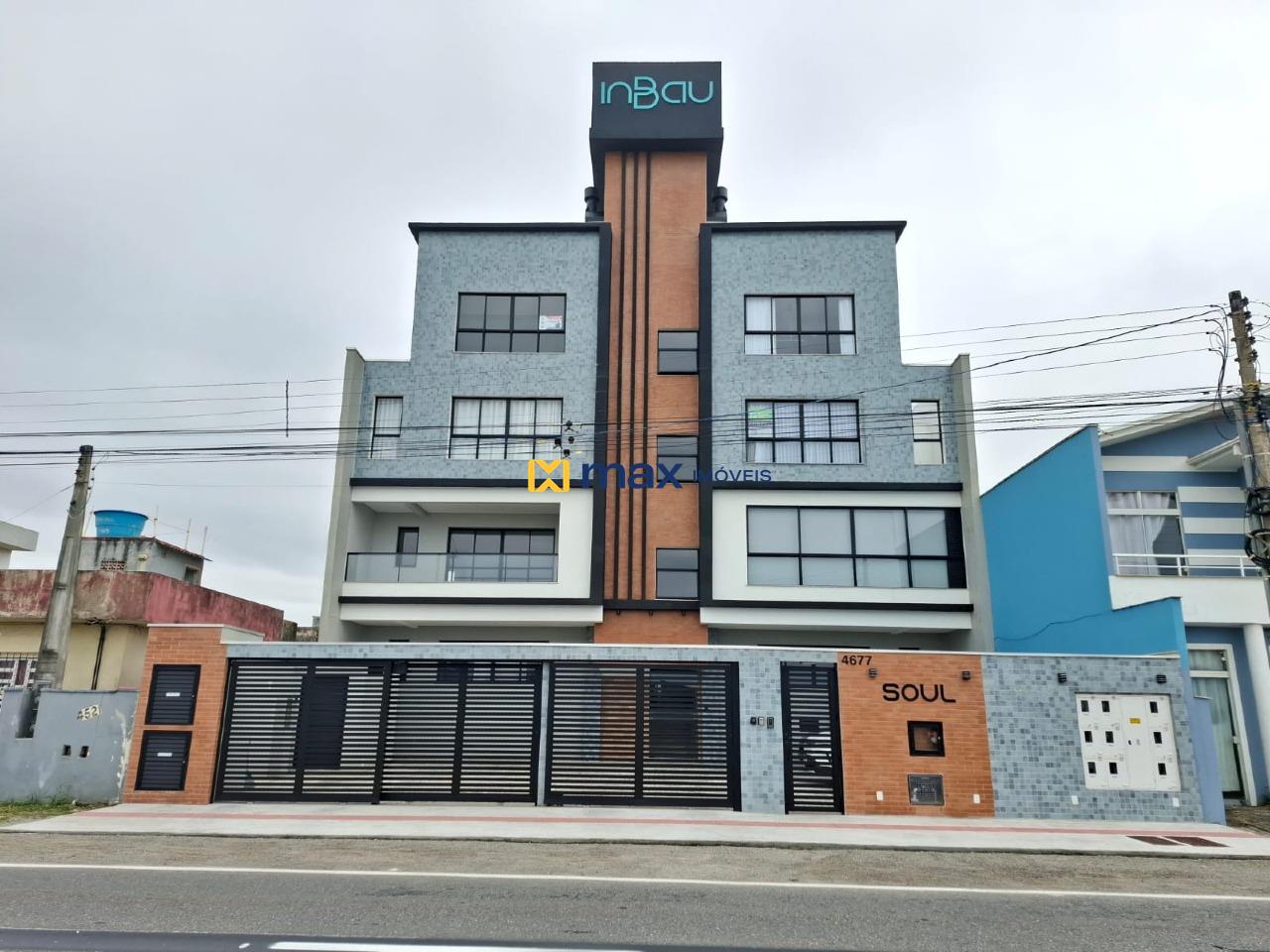 Apartamento à venda no Meia Praia: 
