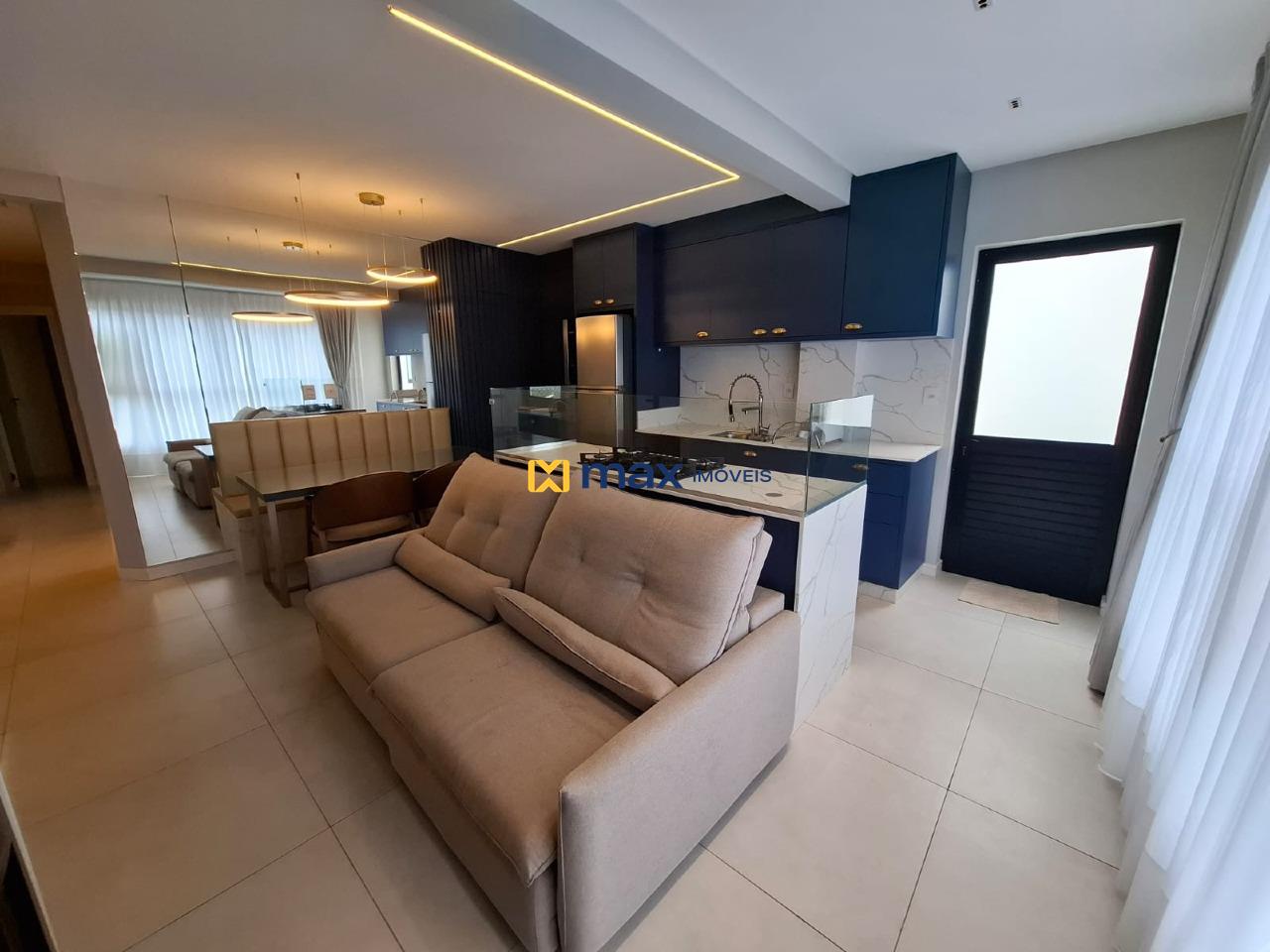 Apartamento à venda no Meia Praia: 