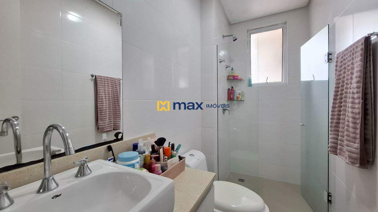 Apartamento à venda no Fazenda: Banheiro suíte