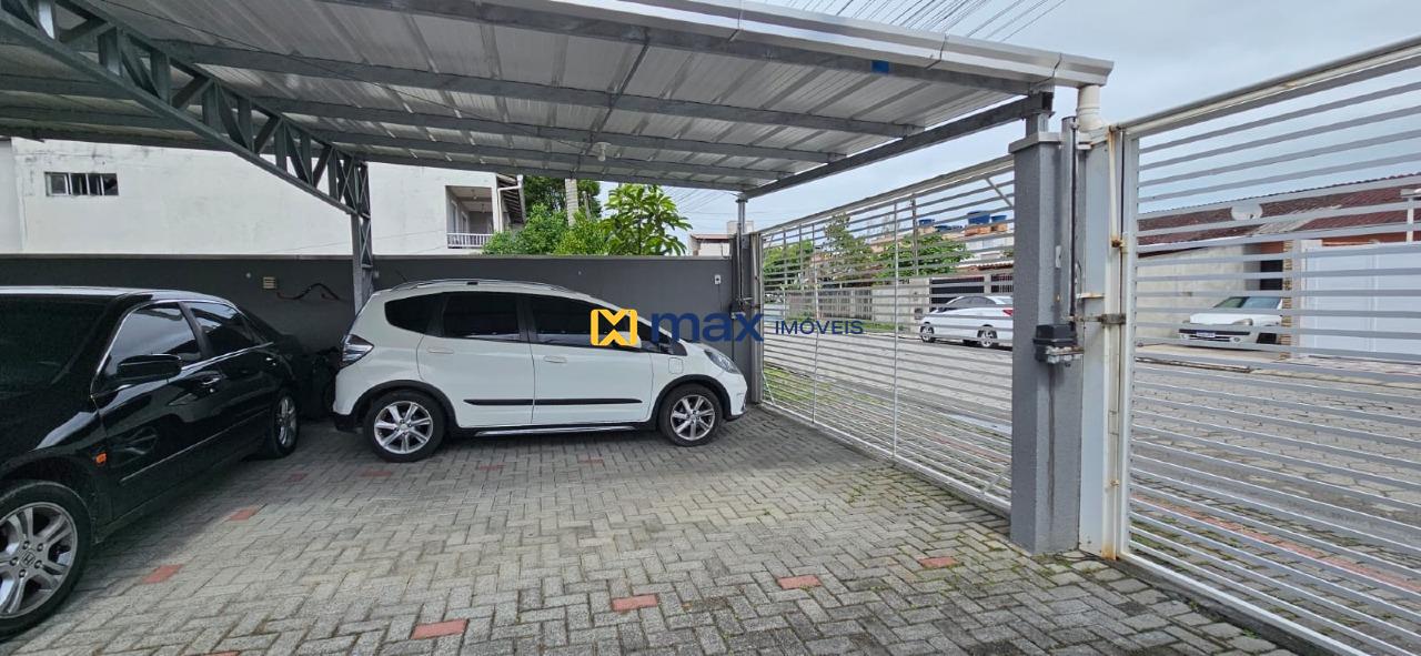 Apartamento à venda no Centro: Vaga de garagm coberta