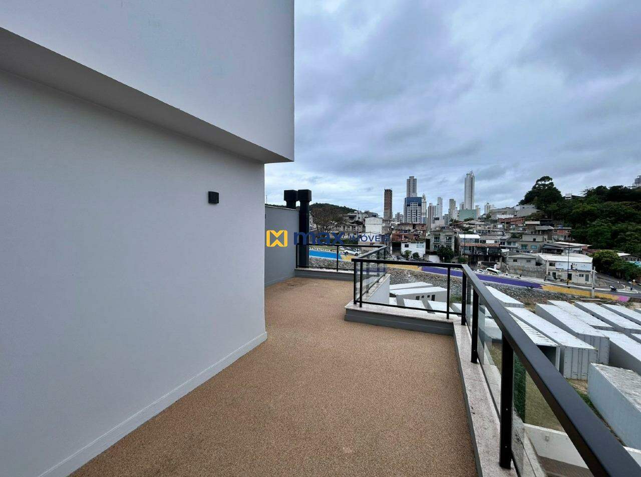 Casa à venda no Ariribá: Terraço Suíte 1