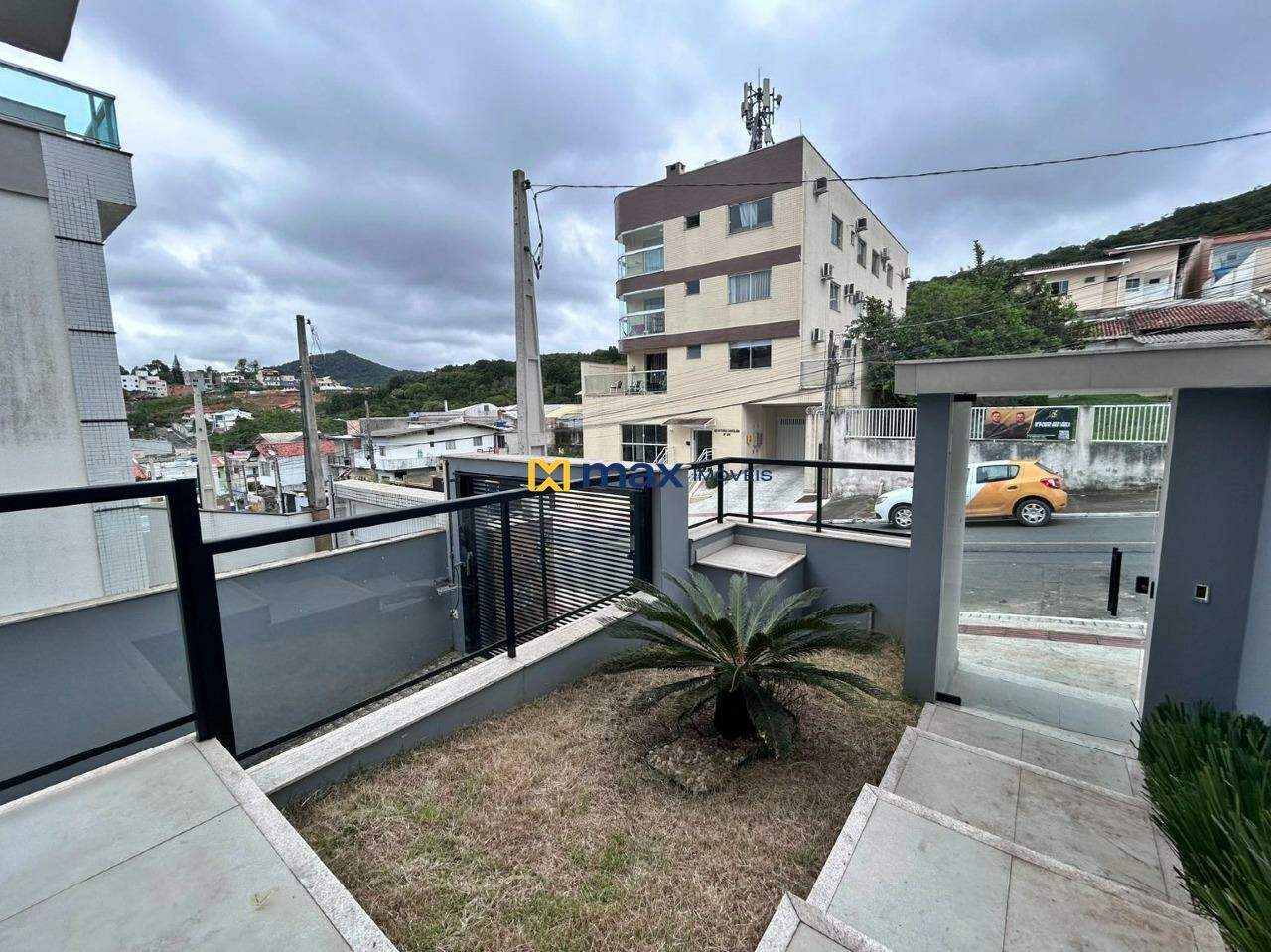 Casa à venda no Ariribá: Frente