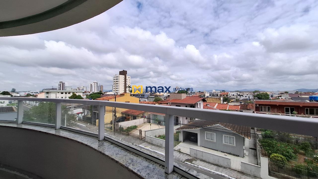 Apartamento à venda no São João: Sacada com churrasqueira