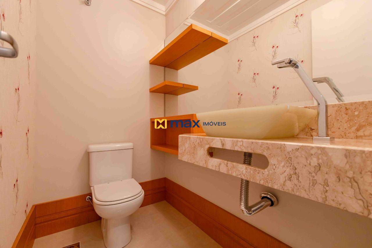 Cobertura à venda no Centro: Lavabo