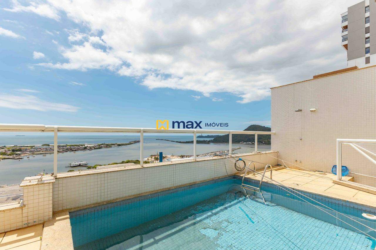 Cobertura à venda no Centro: Piscina