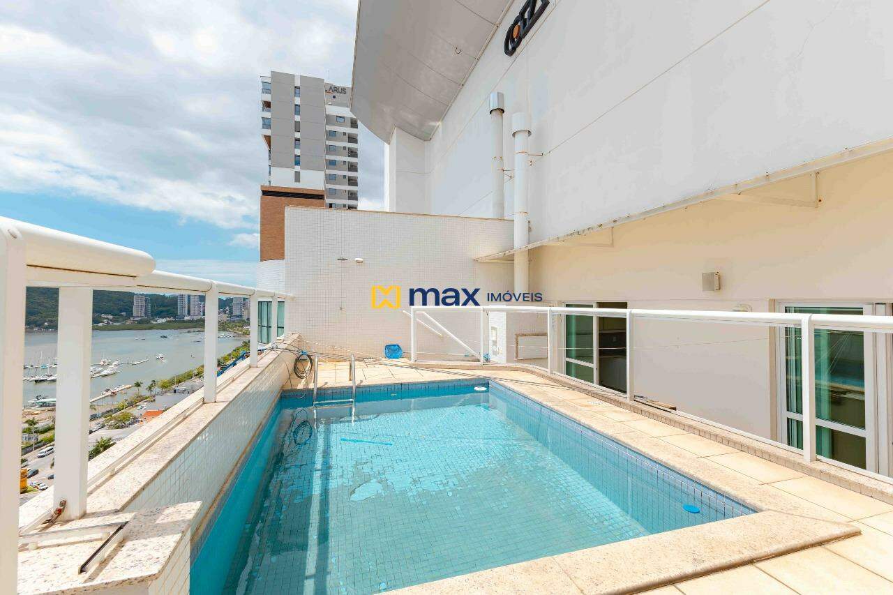 Cobertura à venda no Centro: Piscina